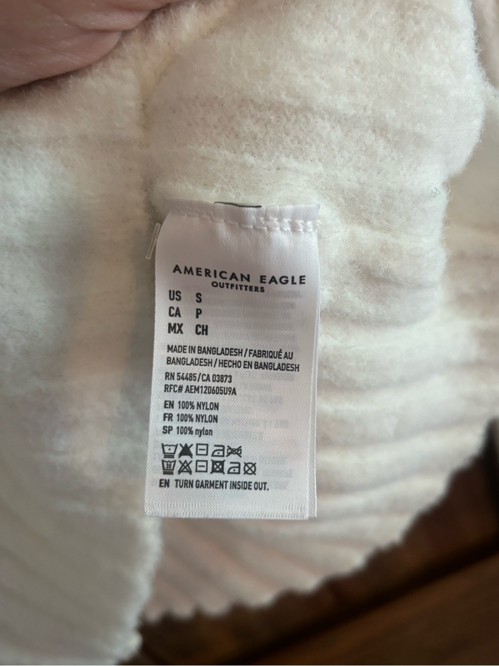 American Eagle White Ribbed Fuzzy Cropped Polo Sweater Long Sleeve Womens Small - Picture 8 of 9